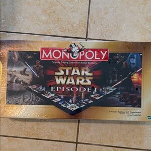 Hasbro Star Wars Episode I Monopoly 3D Collector's Edition - Gold and Red